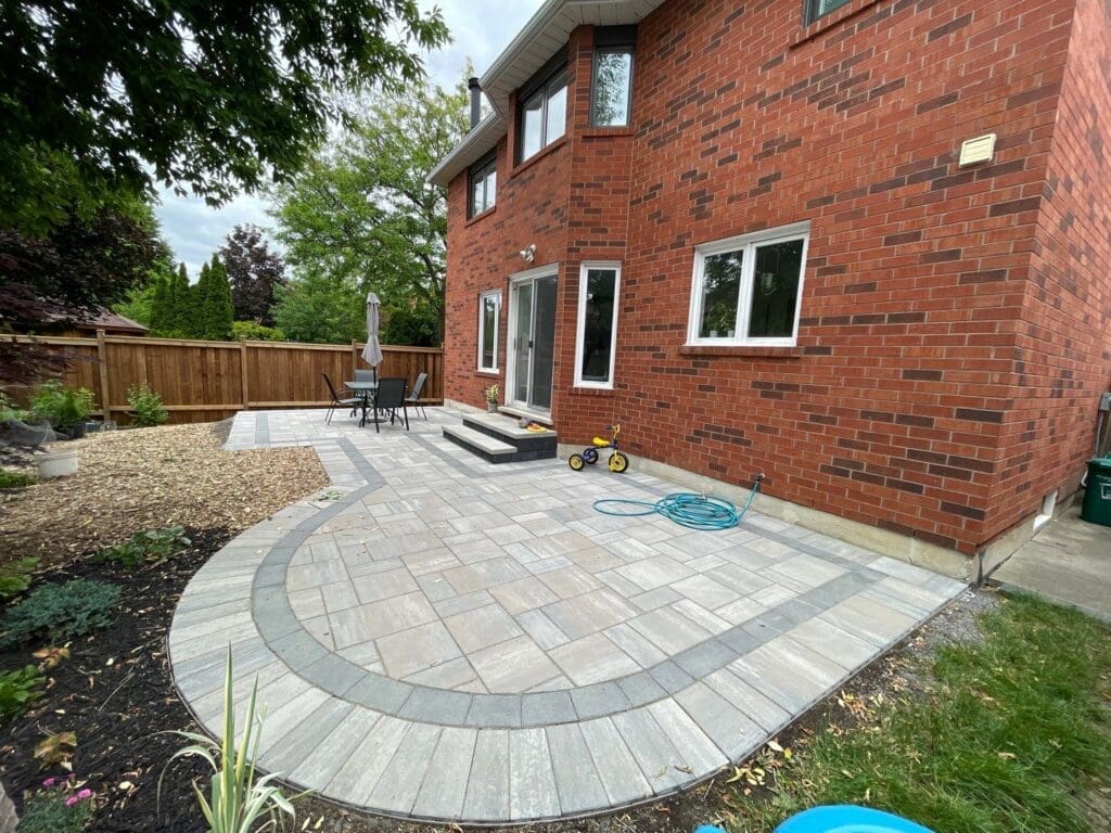 maintained-interlocking-stone-patio