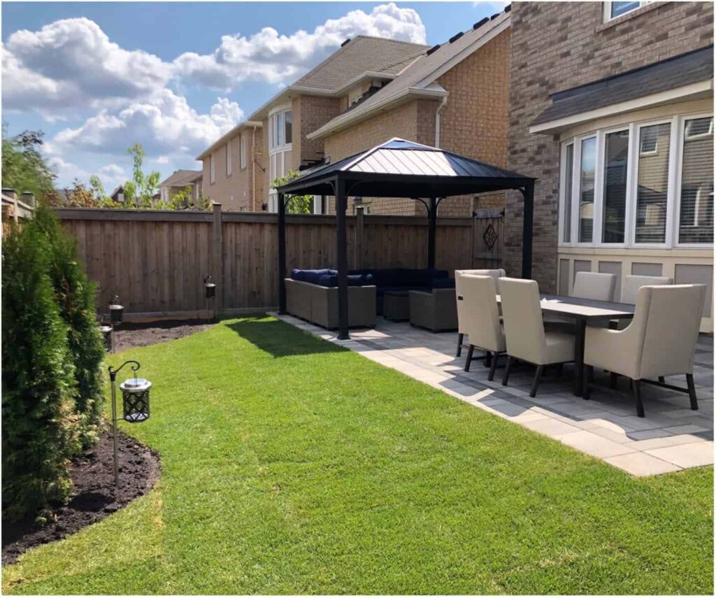 Interlocking-patio-installed-by-top-interlocking-company